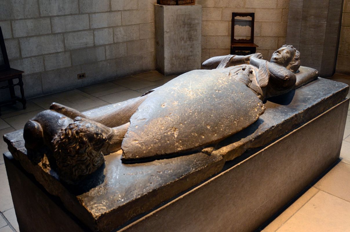 New York Cloisters 28 009 Gothic Chapel - Tomb Effigy of Jean d-Alluye - France 1248